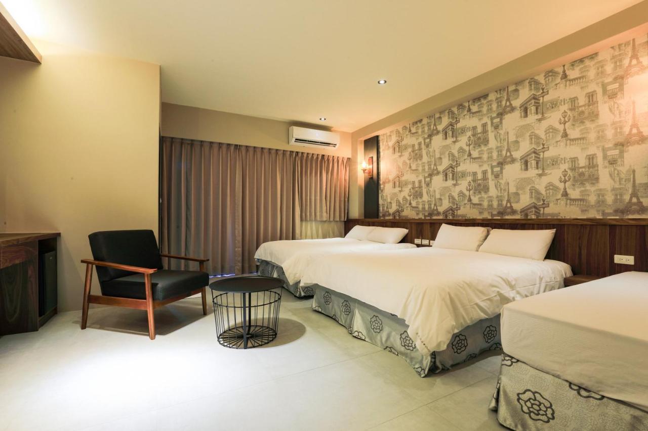 Sharp B&B Makung Kültér fotó