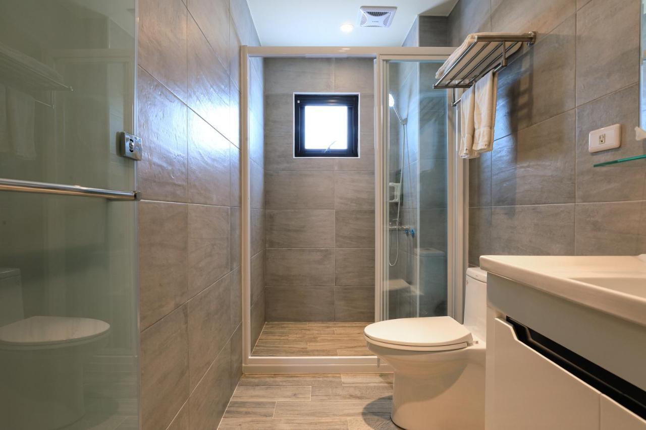 Sharp B&B Makung Kültér fotó