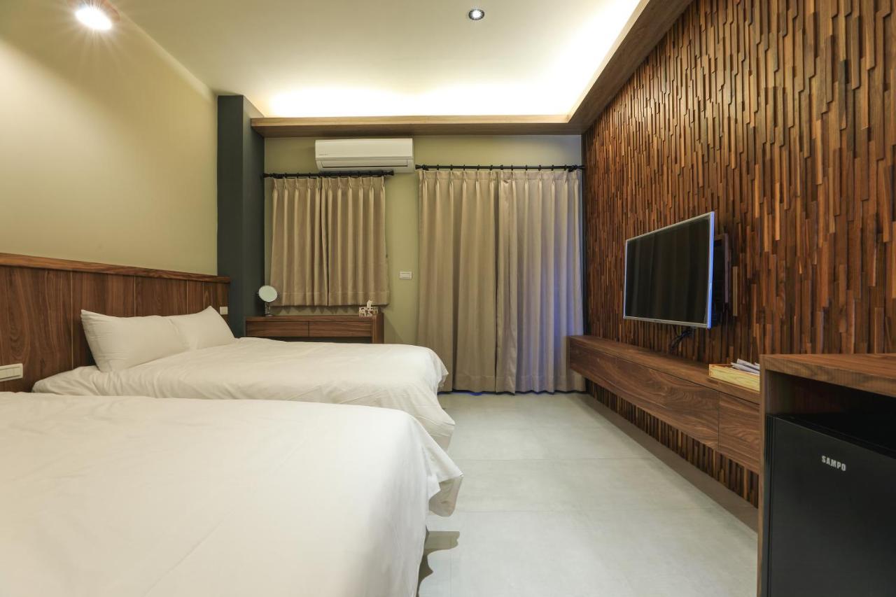 Sharp B&B Makung Kültér fotó