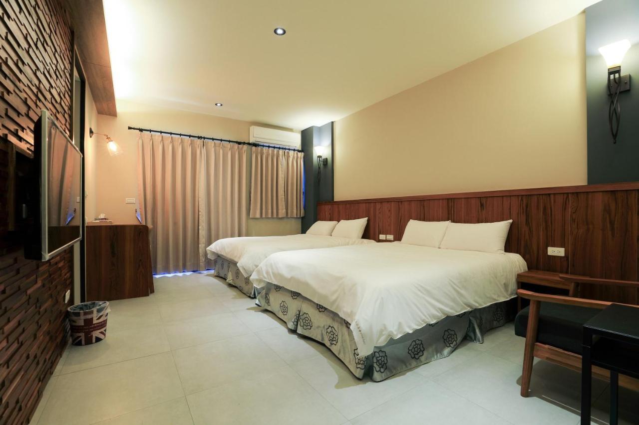 Sharp B&B Makung Kültér fotó