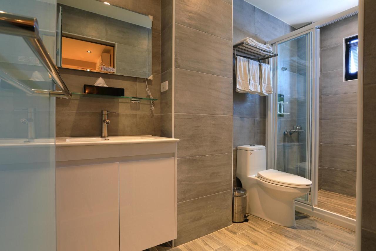 Sharp B&B Makung Kültér fotó