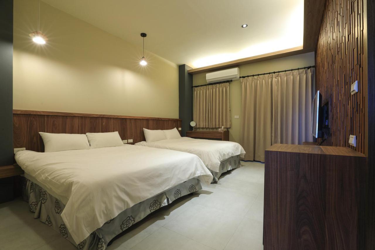 Sharp B&B Makung Kültér fotó