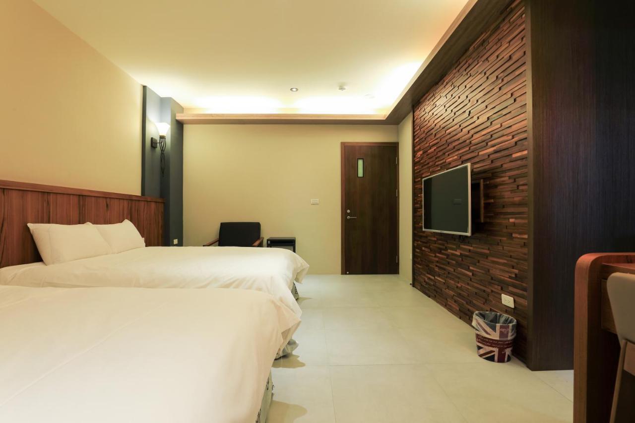 Sharp B&B Makung Kültér fotó