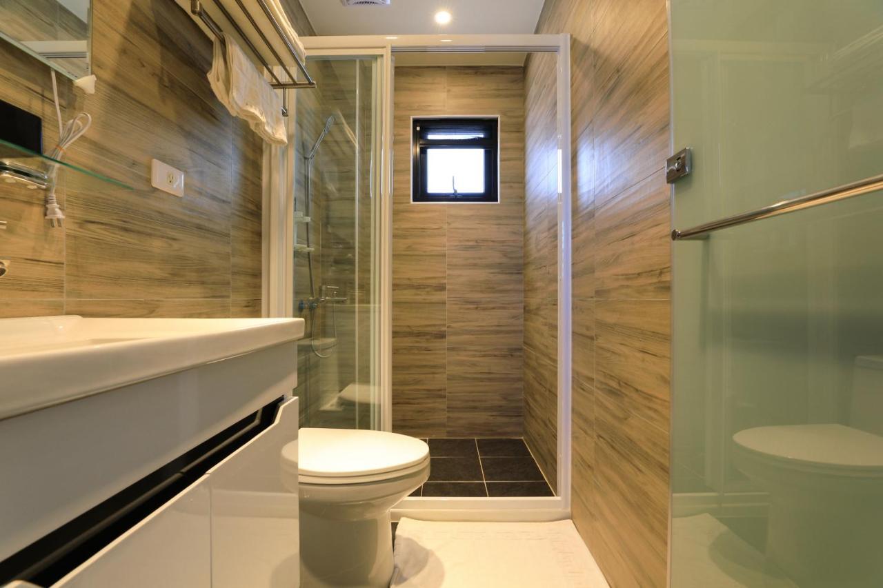 Sharp B&B Makung Kültér fotó