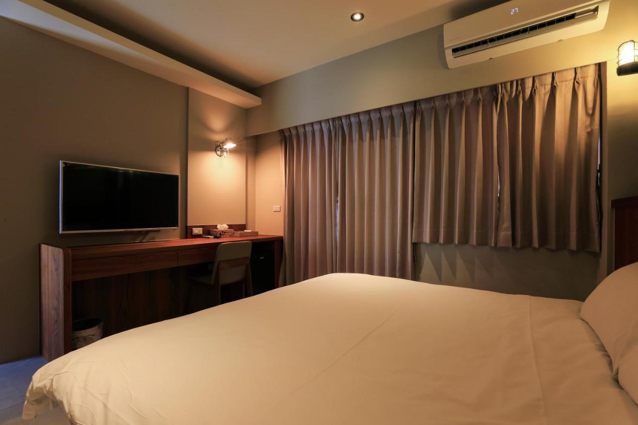 Sharp B&B Makung Kültér fotó