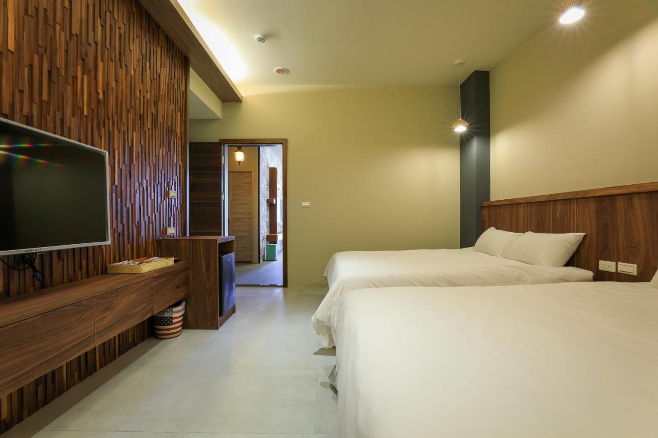 Sharp B&B Makung Kültér fotó